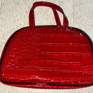 🖤🎀 Red vinyl like material crocodile skin bag and wallet